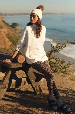 Coupon ✨ Varley Bay Sweatshirt IVORY ???? -Sweaty Betty Shop unnamed file 107