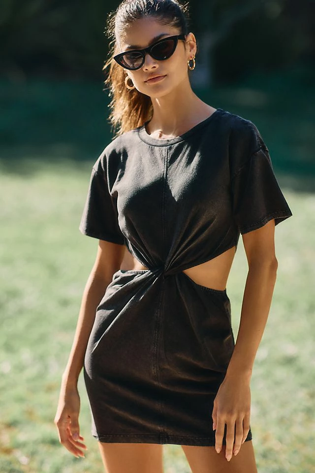 LSPACE Lost Winds Dress Brand new ???? LSPACE Lost Winds ???? Dress BLACK ❤️ -Sweaty Betty Shop unnamed file 1510