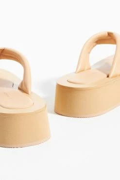 Budget ???? Loeffler Randall Teddy ???? Sandals HONEY ❤️ -Sweaty Betty Shop unnamed file 2569