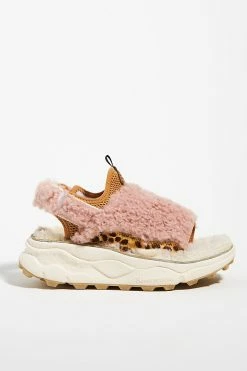 Brand new ???? Flower Mountain Nazca ???? Sandals PINK ????