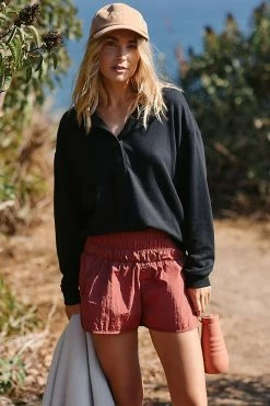 Brand new ???? Beyond Yoga East Coast Button Pullover Sweatshirt BLACK ????