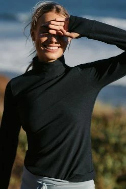 Wholesale ???? Beyond Yoga Spacedye Captivating Turtleneck Pullover BLACK ✔️