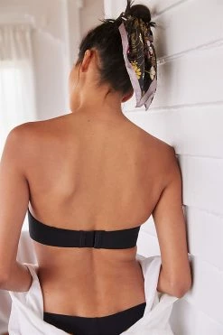 Promo ???? Calvin Klein Lightly Lined Strapless Bra BLACK ???? -Sweaty Betty Shop unnamed file 3208