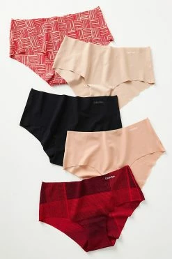 Buy ???? Calvin Klein Invisible Comfort Hipster Briefs Set NOVELTY ⭐ -Sweaty Betty Shop unnamed file 3449