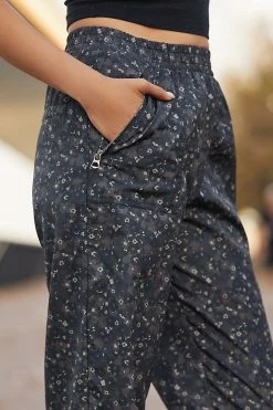 Best deal ???? Varley Beckett Pants BLACK MOTIF ???? -Sweaty Betty Shop unnamed file 373