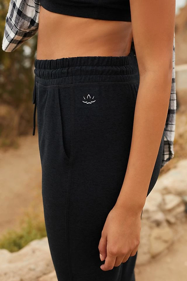 Beyond Yoga Spacedye Commuter Midi Joggers Promo ???? Beyond Yoga Spacedye Commuter Midi Joggers BLACK ???? -Sweaty Betty Shop unnamed file 393