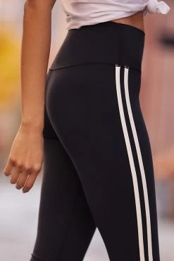 Hot Sale ???? Splits59 Raquel High-Waisted Supplex Flare Leggings BLACK & WHITE ???? 3 Hot Sale ???? Splits59 Raquel High-Waisted Supplex Flare Leggings BLACK & WHITE ???? -Sweaty Betty Shop unnamed file 407