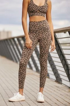 Discount ???? Varley Let's Go Super High-Rise Leggings BROWN MOTIF ???? -Sweaty Betty Shop unnamed file 487