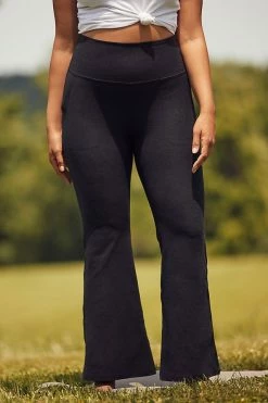 Budget ???? Beyond Yoga All-Day Flare Pants DARKEST NIGHT ✔️ 5 Budget ???? Beyond Yoga All-Day Flare Pants DARKEST NIGHT ✔️ -Sweaty Betty Shop unnamed file 534