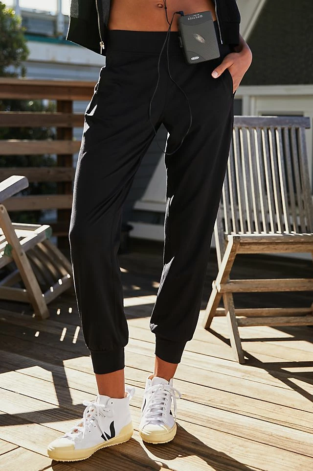 Sweaty Betty Gary Yoga Joggers Buy ✨ Sweaty Betty Gary Yoga Joggers BLACK ???? -Sweaty Betty Shop unnamed file 568