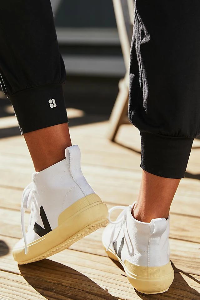 Sweaty Betty Gary Yoga Joggers Buy ✨ Sweaty Betty Gary Yoga Joggers BLACK ???? -Sweaty Betty Shop unnamed file 569