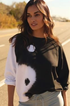 Wholesale ???? Electric & Rose Ronan Pullover Sweatshirt BLACK ❤️ 2 Wholesale ???? Electric & Rose Ronan Pullover Sweatshirt BLACK ❤️ -Sweaty Betty Shop unnamed file 66