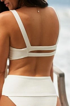 Cheapest ???? LSPACE Sustainable Jess ???? Bikini Top IRIS BLUE ???? -Sweaty Betty Shop unnamed file 865